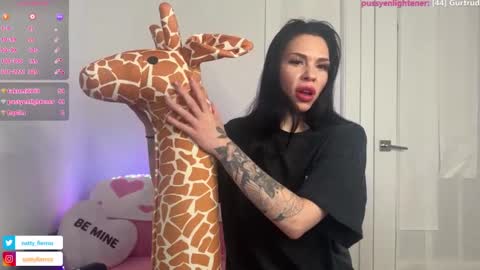 NATTY FIERROS online show from 03/10/25, 11:42