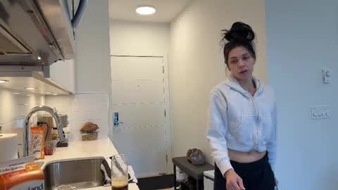 NATTY FIERROS online show from 09/23/25, 10:24