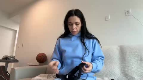 NATTY FIERROS online show from 09/25/25, 06:33