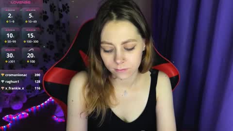 Snapshot of natural_babe666 chatting on 12/15/24, 01:00 natural_babe666 online show from 12/15/24, 01:00