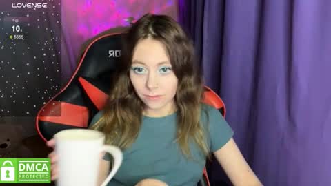 Snapshot of natural_babe666 chatting on 09/17/25, 10:00 natural_babe666 online show from 09/17/25, 10:00