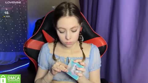 Snapshot of natural_babe666 chatting on 10/13/25, 05:40 natural_babe666 online show from 10/13/25, 05:40