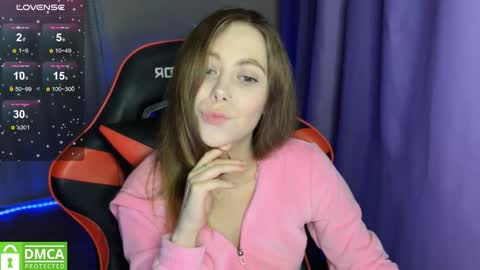 Snapshot of natural_babe666 chatting on 11/10/25, 08:52 natural_babe666 online show from 11/10/25, 08:52