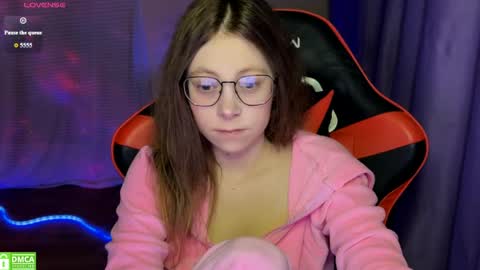 natural_babe666 online show from 05/25/26, 09:21