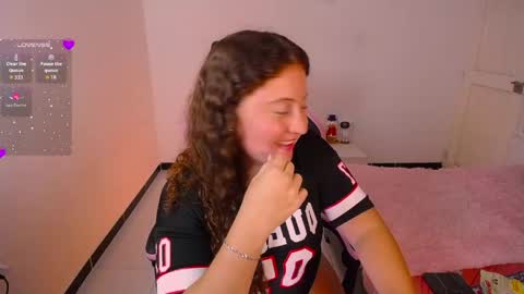 natural_ginger5 online show from 05/23/26, 04:18
