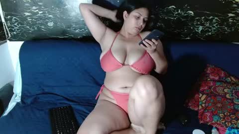 Snapshot of naturalboobs1 chatting on 07/16/26, 02:17 Annie online show from 07/16/26, 02:17