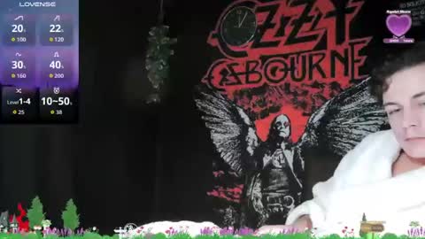 Snapshot of naturesbest951 chatting on 11/06/25, 05:08 NATURESBEST online show from 11/06/25, 05:08