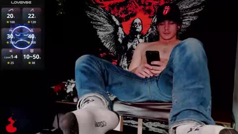 Snapshot of naturesbest951 chatting on 11/14/25, 05:17 NATURESBEST online show from 11/14/25, 05:17