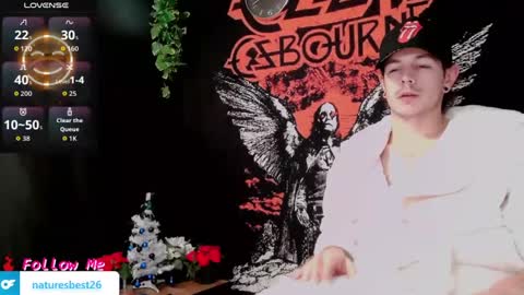 Snapshot of naturesbest951 chatting on 11/23/25, 02:44 NATURESBEST online show from 11/23/25, 02:44