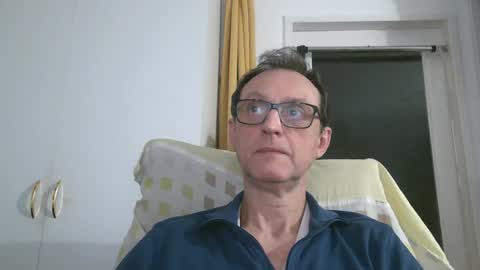 naturista25 online show from 12/18/25, 05:41