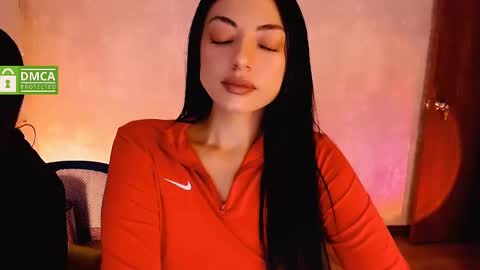 Natalia  Valeria online show from 02/15/25, 10:44