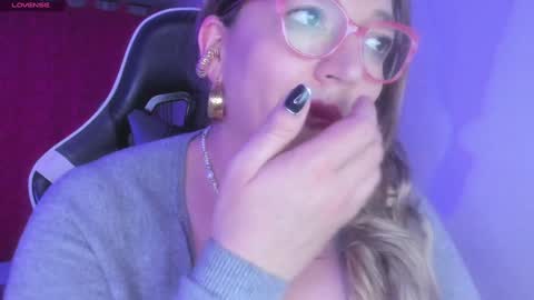 Nataly online show from 02/04/25, 01:23