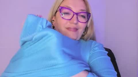 Nataly online show from 10/10/25, 11:15