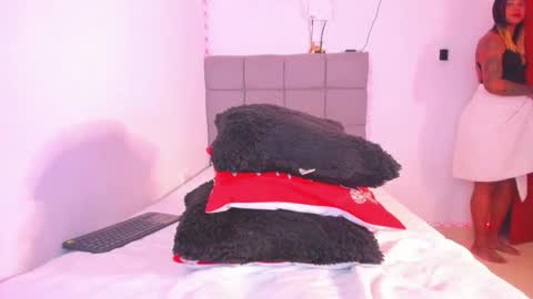 Snapshot of naty_coxx chatting on 12/15/25, 04:28 NATY COXX online show from 12/15/25, 04:28