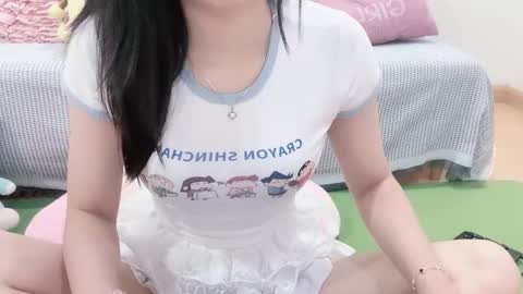 Snapshot of natycutiegirl chatting on 10/09/25, 03:04 Kiki online show from 10/09/25, 03:04