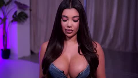 Naty online show from 03/19/26, 08:02