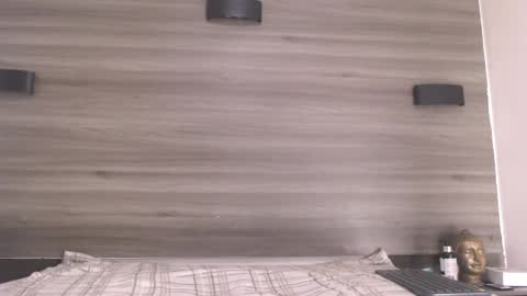 natzuki_ online show from 05/19/26, 06:58