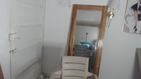 Snapshot of natzumi_mcqueen chatting on 07/19/26, 01:37 Stella Mcqueen online show from 07/19/26, 01:37