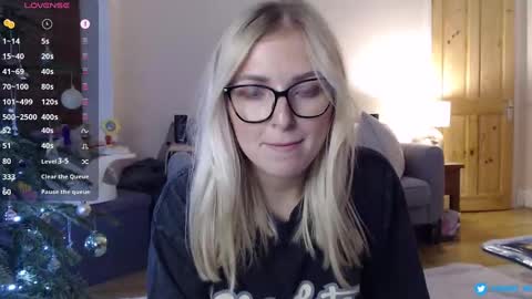 Bex currently on maternity leave online show from 12/31/24, 08:45