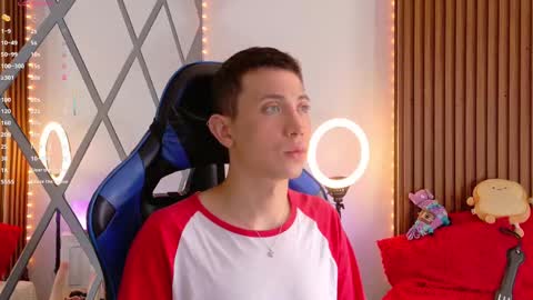 Christopher  Chris online show from 09/17/25, 01:13