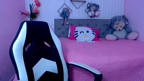 Zoe online show from 04/09/26, 06:19