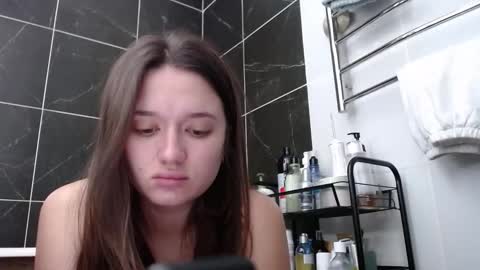 Chris Carrie online show from 11/06/25, 04:02