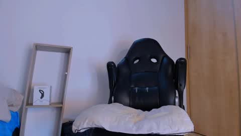 Snapshot of naughty_dominant chatting on 02/17/25, 04:04 Miller online show from 02/17/25, 04:04