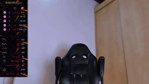 Snapshot of naughty_dominant chatting on 02/17/25, 07:31 Miller online show from 02/17/25, 07:31