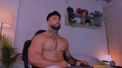 Snapshot of naughty_dominant chatting on 03/02/25, 09:01 Miller online show from 03/02/25, 09:01