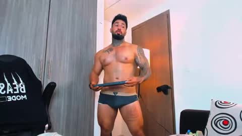 Snapshot of naughty_dominant chatting on 10/05/25, 01:31 Miller online show from 10/05/25, 01:31