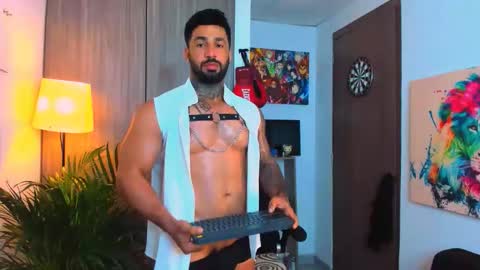 Snapshot of naughty_dominant chatting on 10/13/25, 01:11 Miller online show from 10/13/25, 01:11