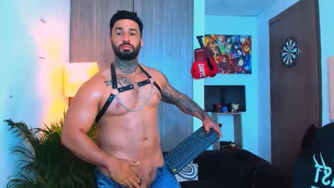 Snapshot of naughty_dominant chatting on 10/14/25, 01:45 Miller online show from 10/14/25, 01:45