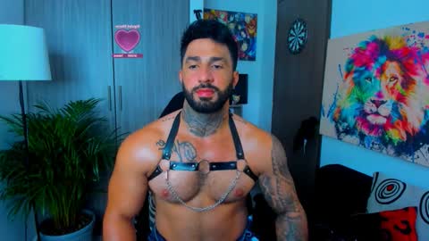 Snapshot of naughty_dominant chatting on 10/19/25, 02:18 Miller online show from 10/19/25, 02:18