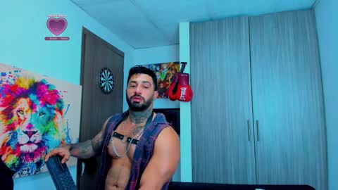 Snapshot of naughty_dominant chatting on 10/28/25, 12:14 Miller online show from 10/28/25, 12:14