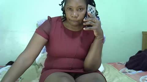 Snapshot of naughty_ebony62 chatting on 11/17/25, 09:48 sexy ebony Queen online show from 11/17/25, 09:48