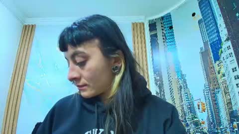 Kitten online show from 07/16/26, 11:38