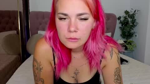 Snapshot of naughty_kittyy1 chatting on 10/02/25, 12:39 Maria online show from 10/02/25, 12:39