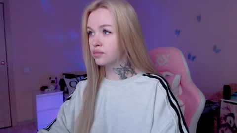 Mable online show from 04/19/26, 01:16