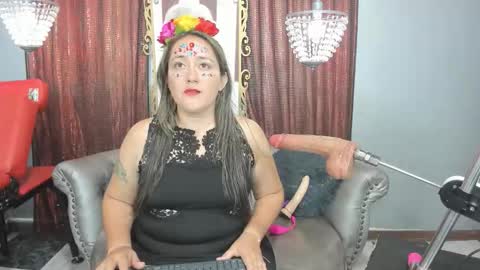 Snapshot of naughty_milf_esmeralda chatting on 11/01/25, 02:46 ESMERALDA online show from 11/01/25, 02:46