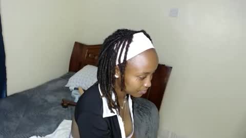 naughty_nurse2012 online show from 03/12/26, 12:17