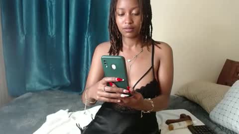 naughty_nurse2012 online show from 03/15/26, 11:55