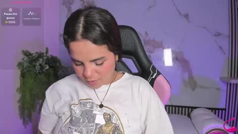 Stefany online show from 05/17/26, 02:42