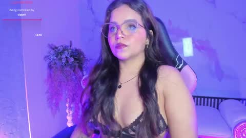 Stefany online show from 05/18/26, 01:35
