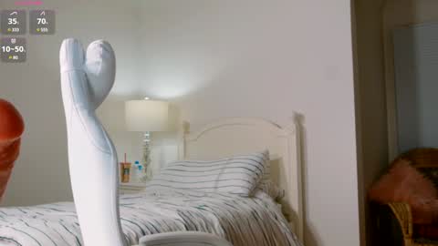 Tilly Mae online show from 12/13/24, 06:42