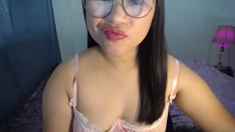 Snapshot of naughtyandsweetx chatting on 03/22/26, 06:50 May online show from 03/22/26, 06:50