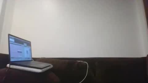 Snapshot of naughtybunnnies chatting on 12/17/25, 12:00 naughtybunnnies online show from 12/17/25, 12:00