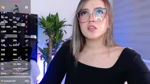 LANAindependent model online show from 12/22/24, 07:54