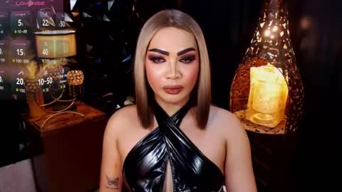 Snapshot of naughtyfridah chatting on 06/20/26, 05:38 naughtyfridah online show from 06/20/26, 05:38