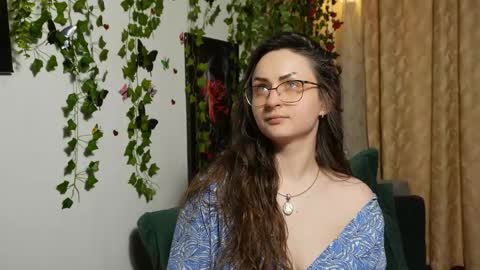 Mya Alexya online show from 12/05/25, 11:30