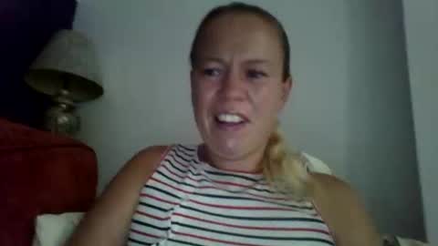 Snapshot of naughtyjennyblondeuk chatting on 07/19/26, 12:42 naughtyjennyblondeuk online show from 07/19/26, 12:42